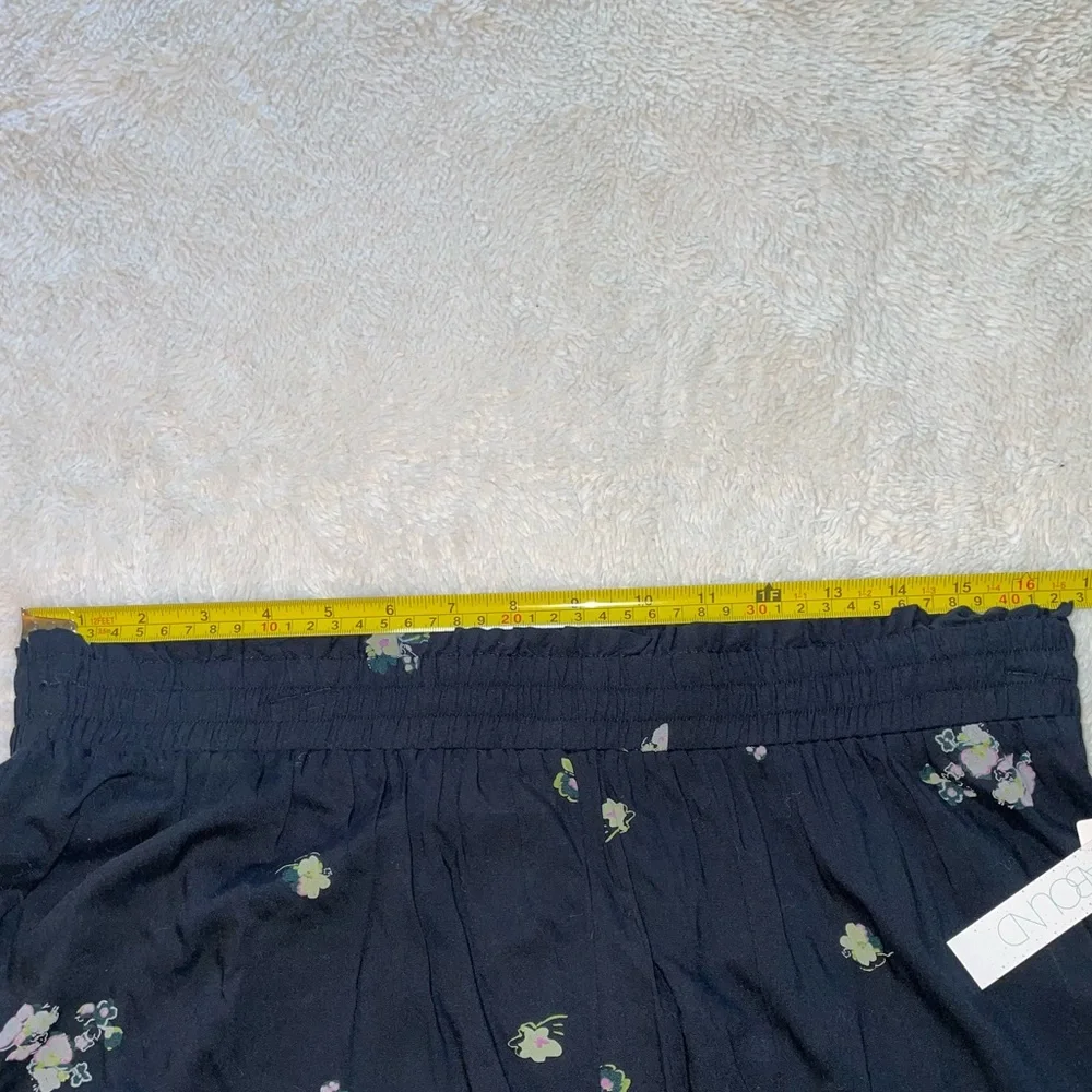 Abound Black Dark Floral Loose Flowy Shorts